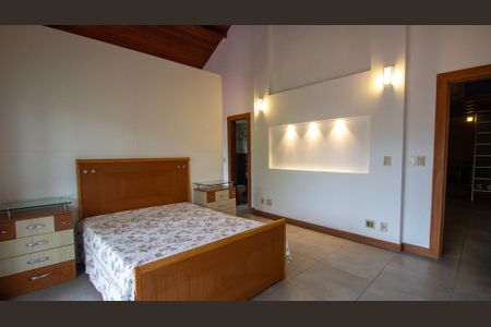 Casa de condomínio à venda com 350m², 4 quartos e 3 vagasSuíte 1