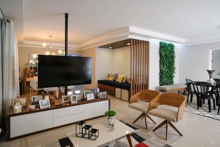 Casa à venda com 360m², 3 quartos e sem vagaSala