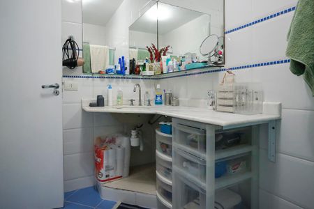Casa à venda com 360m², 3 quartos e sem vagaBanheiro da Suíte