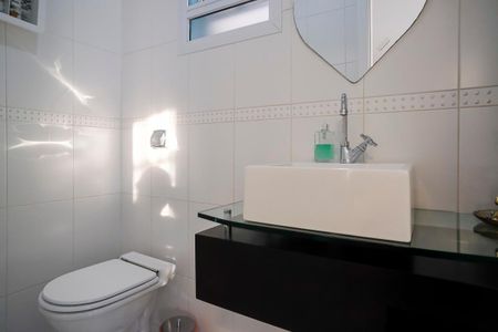 Casa à venda com 360m², 3 quartos e sem vagaLavabo