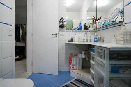 Casa à venda com 360m², 3 quartos e sem vagaBanheiro da Suíte