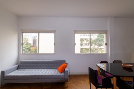 Apartamento à venda com 92m², 2 quartos e 2 vagas Apartamento à venda com 92m², 2 quartos e 2 vagasSala