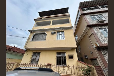 Apartamento à venda com 65m², 2 quartos e sem vagaFachada + plaquinha