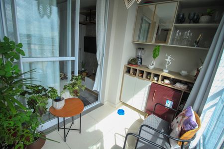 Apartamento à venda com 60m², 2 quartos e 1 vagaVaranda