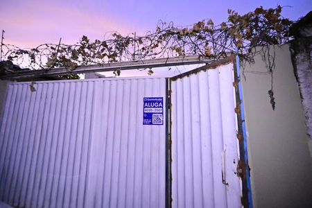 Casa para alugar com 80m², 2 quartos e 2 vagasFachada/Placa