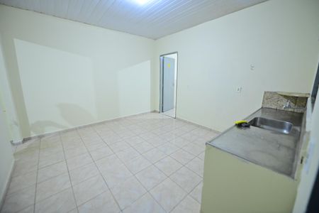 Casa para alugar com 80m², 2 quartos e 2 vagasCozinha