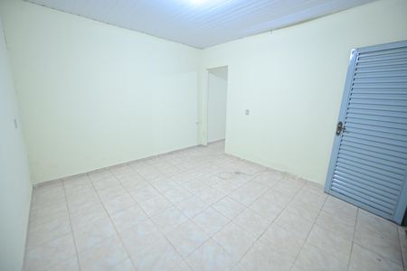 Casa para alugar com 80m², 2 quartos e 2 vagasSala
