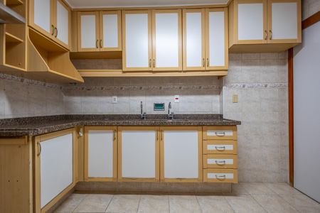 Apartamento à venda com 110m², 3 quartos e 2 vagasCozinha