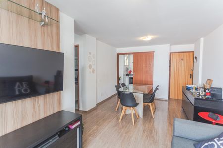 Apartamento à venda com 75m², 3 quartos e 2 vagasSala