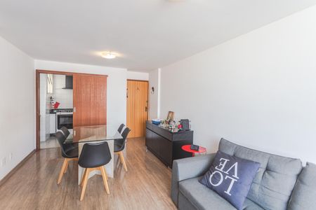 Apartamento à venda com 75m², 3 quartos e 2 vagasSala