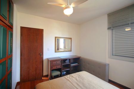 Apartamento à venda com 180m², 4 quartos e 2 vagasSuíte 1