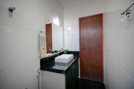 Apartamento à venda com 180m², 4 quartos e 2 vagasBanheiro
