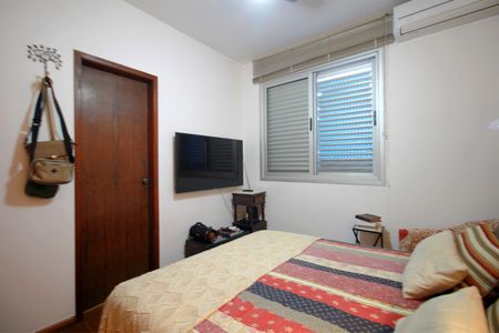 Apartamento à venda com 180m², 4 quartos e 2 vagasSuíte 2