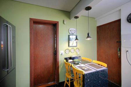 Apartamento à venda com 180m², 4 quartos e 2 vagasCozinha