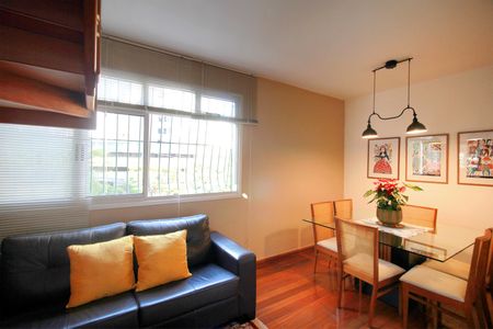 Apartamento à venda com 180m², 4 quartos e 2 vagasSala