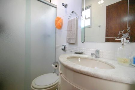 Apartamento à venda com 180m², 4 quartos e 2 vagasBanheiro da Suíte 1