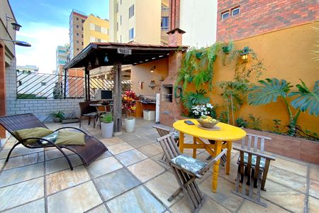 Apartamento à venda com 180m², 4 quartos e 2 vagasCobertura