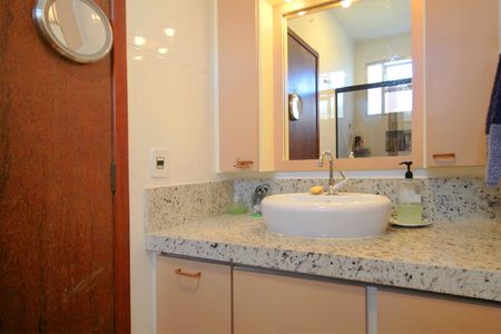 Apartamento à venda com 180m², 4 quartos e 2 vagasBanheiro da Suíte 2