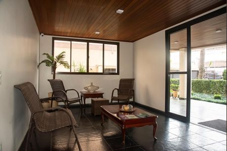 Apartamento à venda com 119m², 3 quartos e 2 vagasHall social