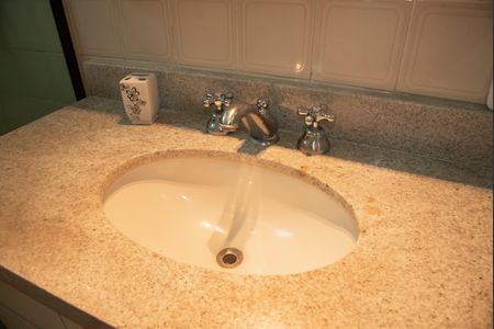 Apartamento à venda com 119m², 3 quartos e 2 vagasBanheiro da Suíte