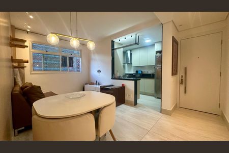 Apartamento à venda com 68m², 2 quartos e 2 vagasSala