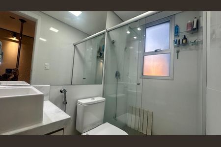 Apartamento à venda com 68m², 2 quartos e 2 vagasBanheiro