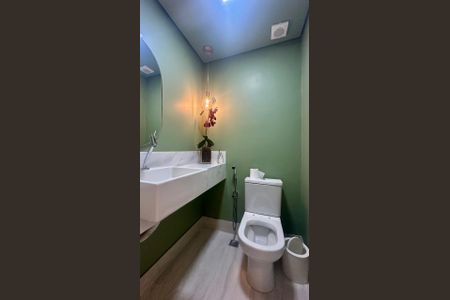 Apartamento à venda com 68m², 2 quartos e 2 vagasLavabo