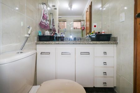 Apartamento à venda com 154m², 3 quartos e 3 vagas Apartamento à venda com 154m², 3 quartos e 3 vagasBanheiro da Suíte 1