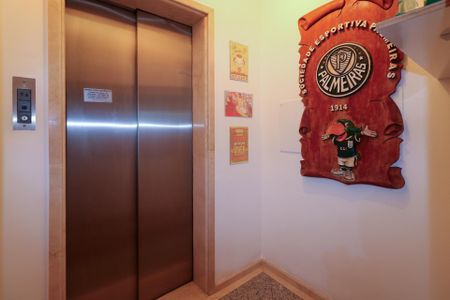 Apartamento à venda com 154m², 3 quartos e 3 vagas Apartamento à venda com 154m², 3 quartos e 3 vagasEntrada Social