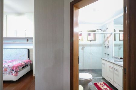 Apartamento à venda com 154m², 3 quartos e 3 vagas Apartamento à venda com 154m², 3 quartos e 3 vagasSuíte 2