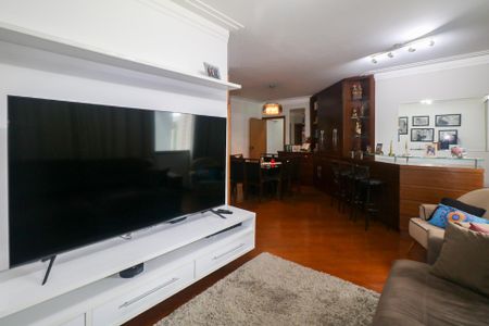 Apartamento à venda com 154m², 3 quartos e 3 vagas Apartamento à venda com 154m², 3 quartos e 3 vagasSala de TV