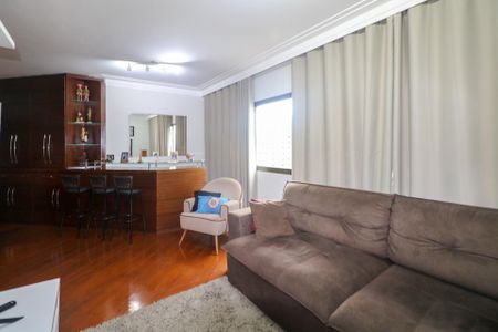 Apartamento à venda com 154m², 3 quartos e 3 vagas Apartamento à venda com 154m², 3 quartos e 3 vagasSala de TV