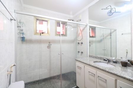 Apartamento à venda com 154m², 3 quartos e 3 vagas Apartamento à venda com 154m², 3 quartos e 3 vagasBanheiro da Suíte 2
