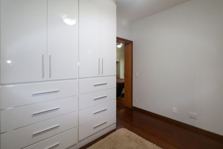Apartamento à venda com 154m², 3 quartos e 3 vagas Apartamento à venda com 154m², 3 quartos e 3 vagasEscritório