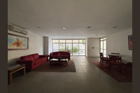 Apartamento à venda com 65m², 1 quarto e 1 vagaPortaria