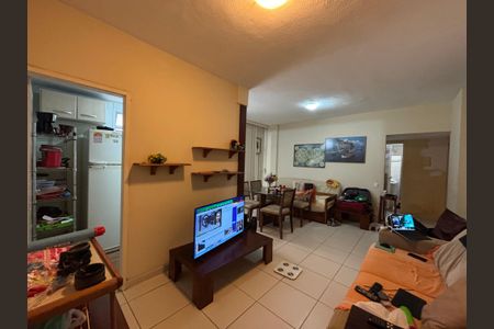 Apartamento à venda com 65m², 1 quarto e 1 vagaSala