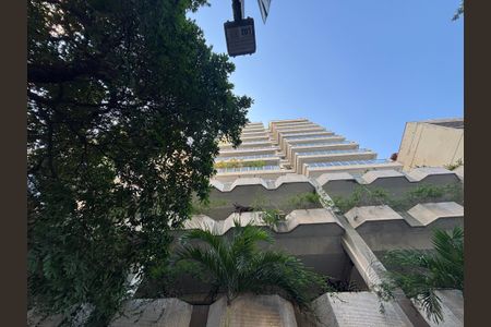 Apartamento à venda com 65m², 1 quarto e 1 vagaFachada