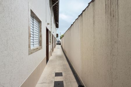Casa de condomínio para alugar com 57m², 2 quartos e 1 vaga Casa de condomínio para alugar com 57m², 2 quartos e 1 vagaCorredor