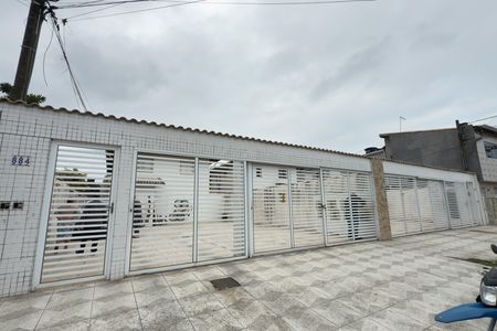Casa de condomínio para alugar com 57m², 2 quartos e 1 vaga Casa de condomínio para alugar com 57m², 2 quartos e 1 vagaFachada