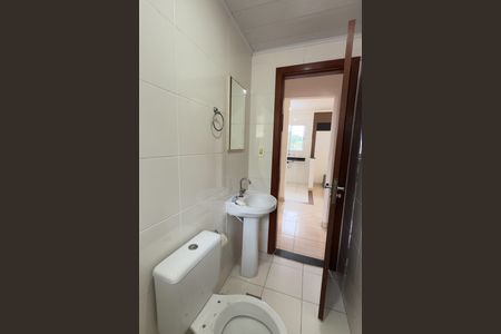 Casa de condomínio para alugar com 57m², 2 quartos e 1 vaga Casa de condomínio para alugar com 57m², 2 quartos e 1 vagaBanheiro Social