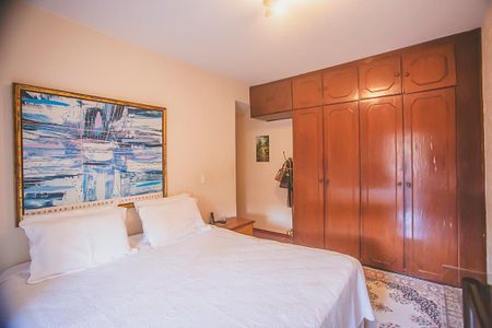 Apartamento à venda com 145m², 3 quartos e 2 vagas Apartamento à venda com 145m², 3 quartos e 2 vagasQuarto