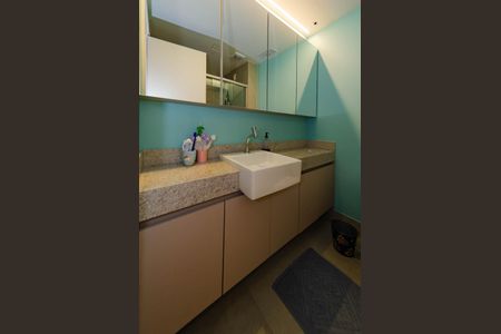 Apartamento à venda com 77m², 2 quartos e 2 vagasBanheiro suíte