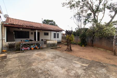 Casa à venda com 125m², 2 quartos e 4 vagas Casa à venda com 125m², 2 quartos e 4 vagasQuintal