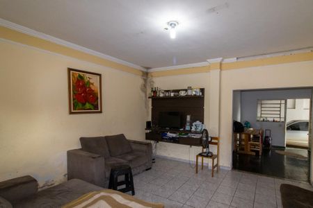 Casa à venda com 125m², 2 quartos e 4 vagas Casa à venda com 125m², 2 quartos e 4 vagasSala