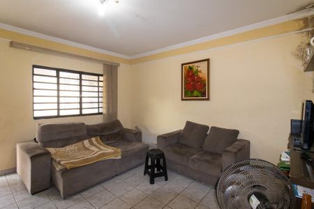 Casa à venda com 125m², 2 quartos e 4 vagas Casa à venda com 125m², 2 quartos e 4 vagasSala