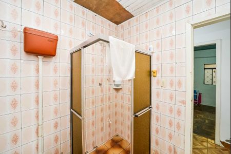 Casa à venda com 110m², 2 quartos e 2 vagas Casa à venda com 110m², 2 quartos e 2 vagasBanheiro