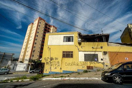 Casa para alugar com 70m², 2 quartos e 1 vaga Casa para alugar com 70m², 2 quartos e 1 vagaFachada