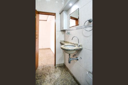 Casa para alugar com 70m², 2 quartos e 1 vaga Casa para alugar com 70m², 2 quartos e 1 vagaBanheiro