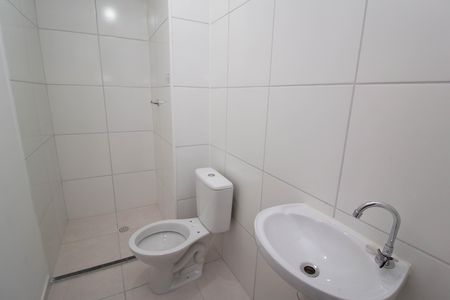 Apartamento para alugar com 39m², 2 quartos e sem vaga Apartamento para alugar com 39m², 2 quartos e sem vagaBanheiro