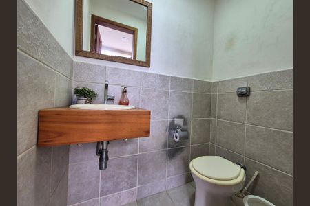 Apartamento à venda com 400m², 4 quartos e 6 vagas Apartamento à venda com 400m², 4 quartos e 6 vagasLavabo